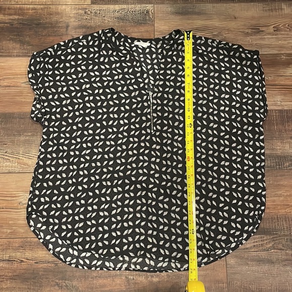 1X Maurices Black and White Geneva Windowpane Zipper Neck Blouse - Picture 4 of 10